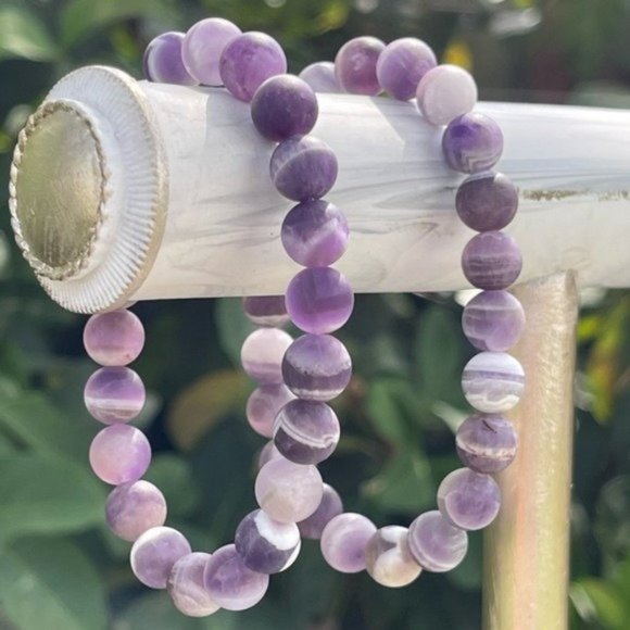 8mm Matte Amethyst Stretch Bead Bracelet - Picture 2 of 8